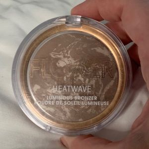 Flower Beauty Heatwave Luminous Bronzer in Sunrise, 95% left